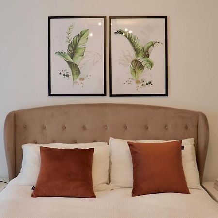 A Stylish Two Bedroom Modern Apartment With Parking Barking (Greater London) Exterior foto