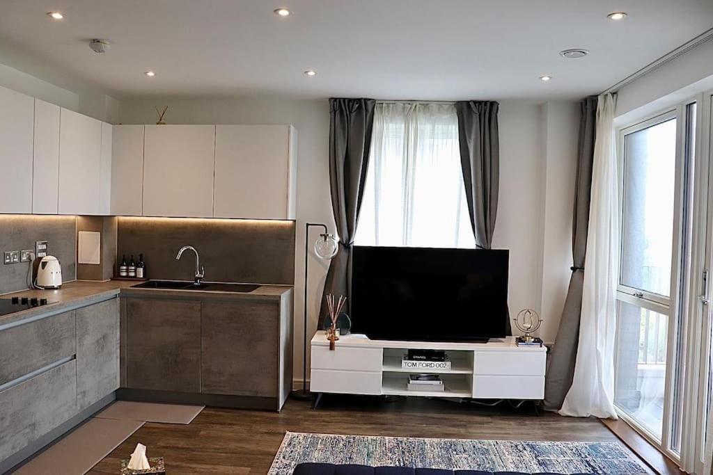 A Stylish Two Bedroom Modern Apartment With Parking Barking (Greater London) Exterior foto